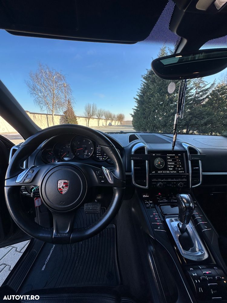 Porsche Cayenne Platinum Edition - 19