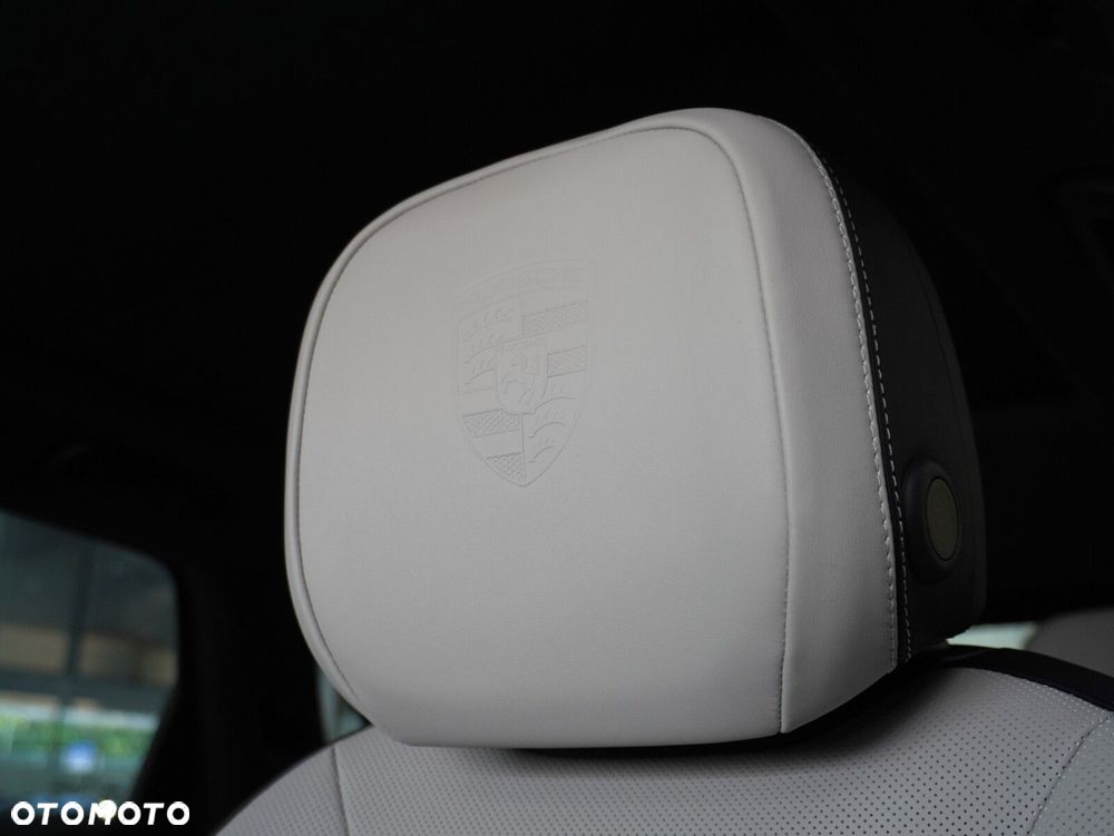 Porsche Cayenne S E-Hybrid PHEV Black Edition - 26