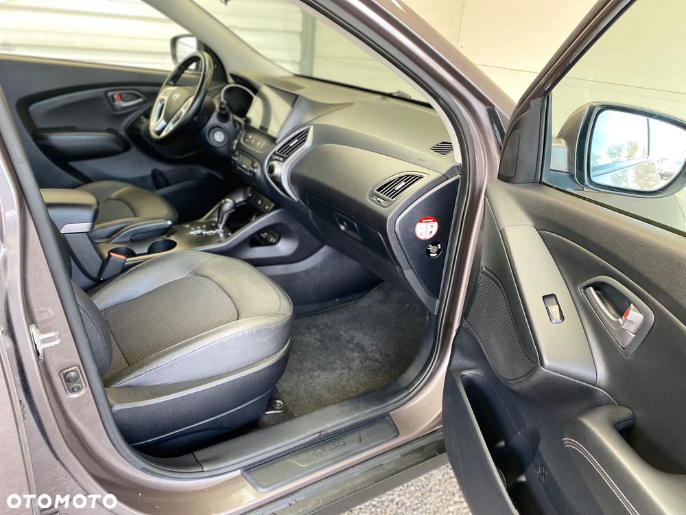 Hyundai ix35 2.0 CRDi 4WD Automatik Fifa World Cup Gold Edition - 15