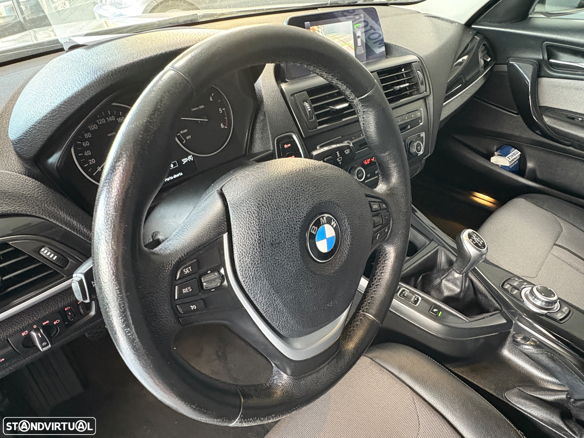BMW 116 d Line Urban - 16