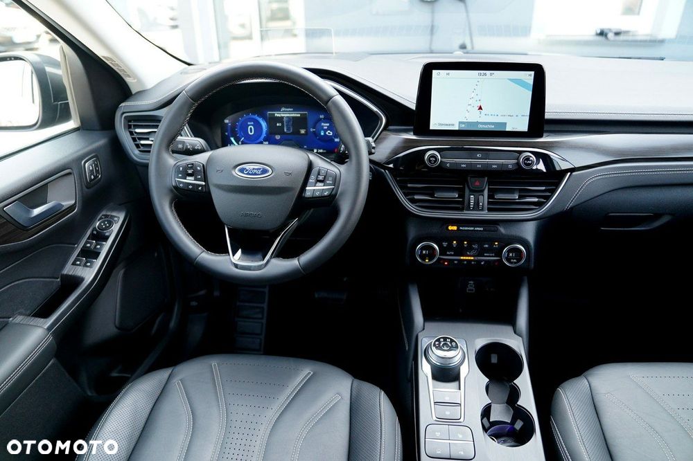 Ford Kuga - 27