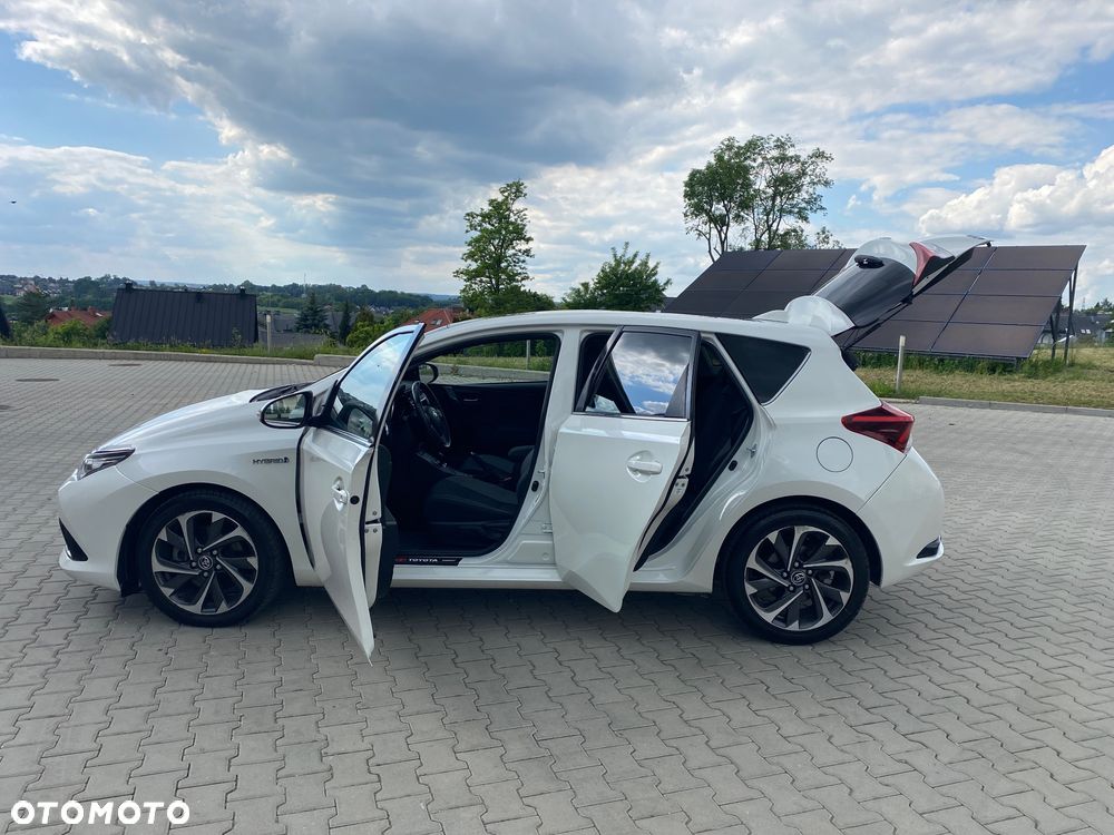 Toyota Auris 1.8 Executive - 28