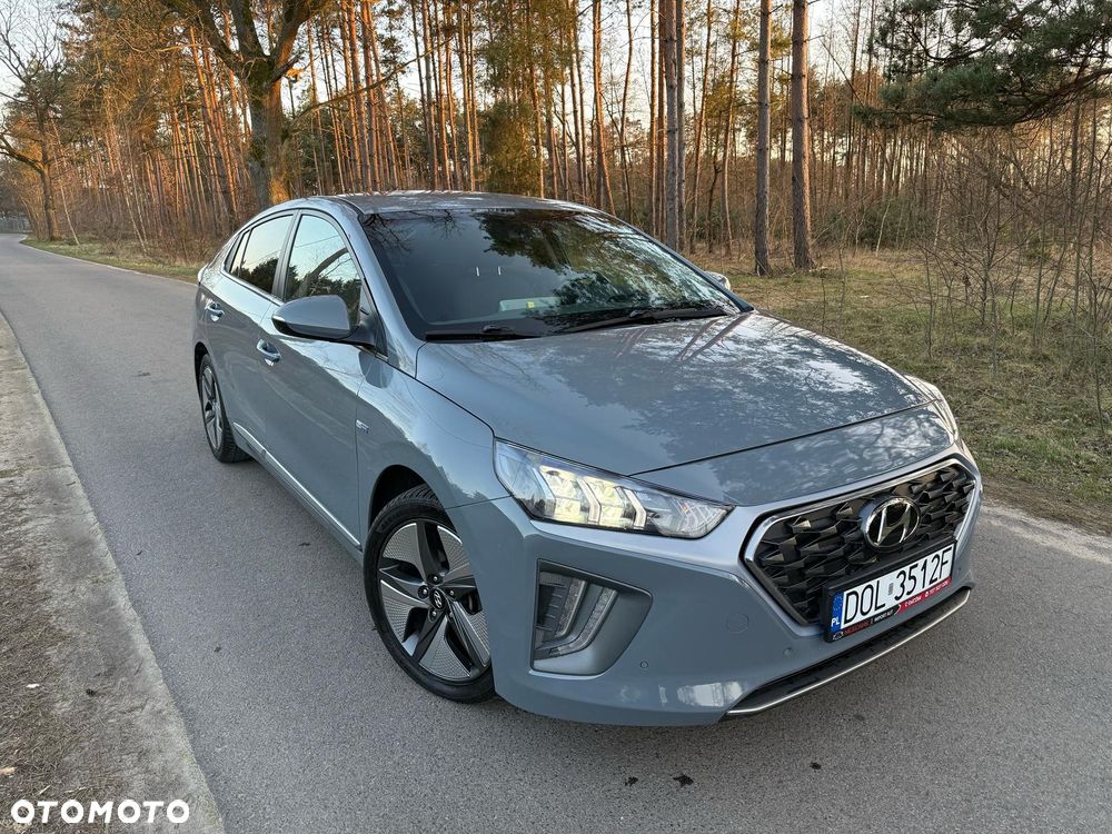 Hyundai IONIQ hybrid Business - 3