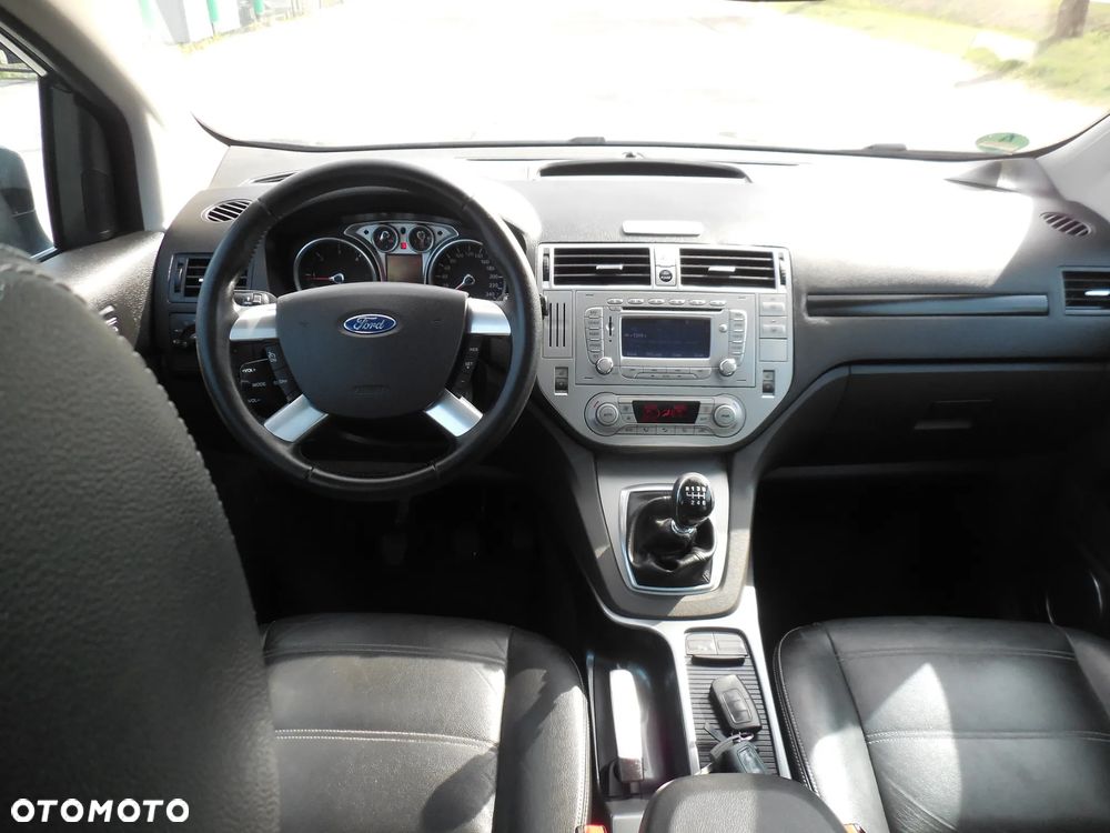Ford Kuga - 16