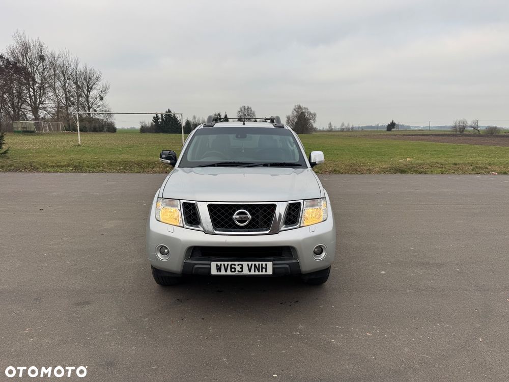 Nissan Navara ver-2-5-tdi-base-xe - 2
