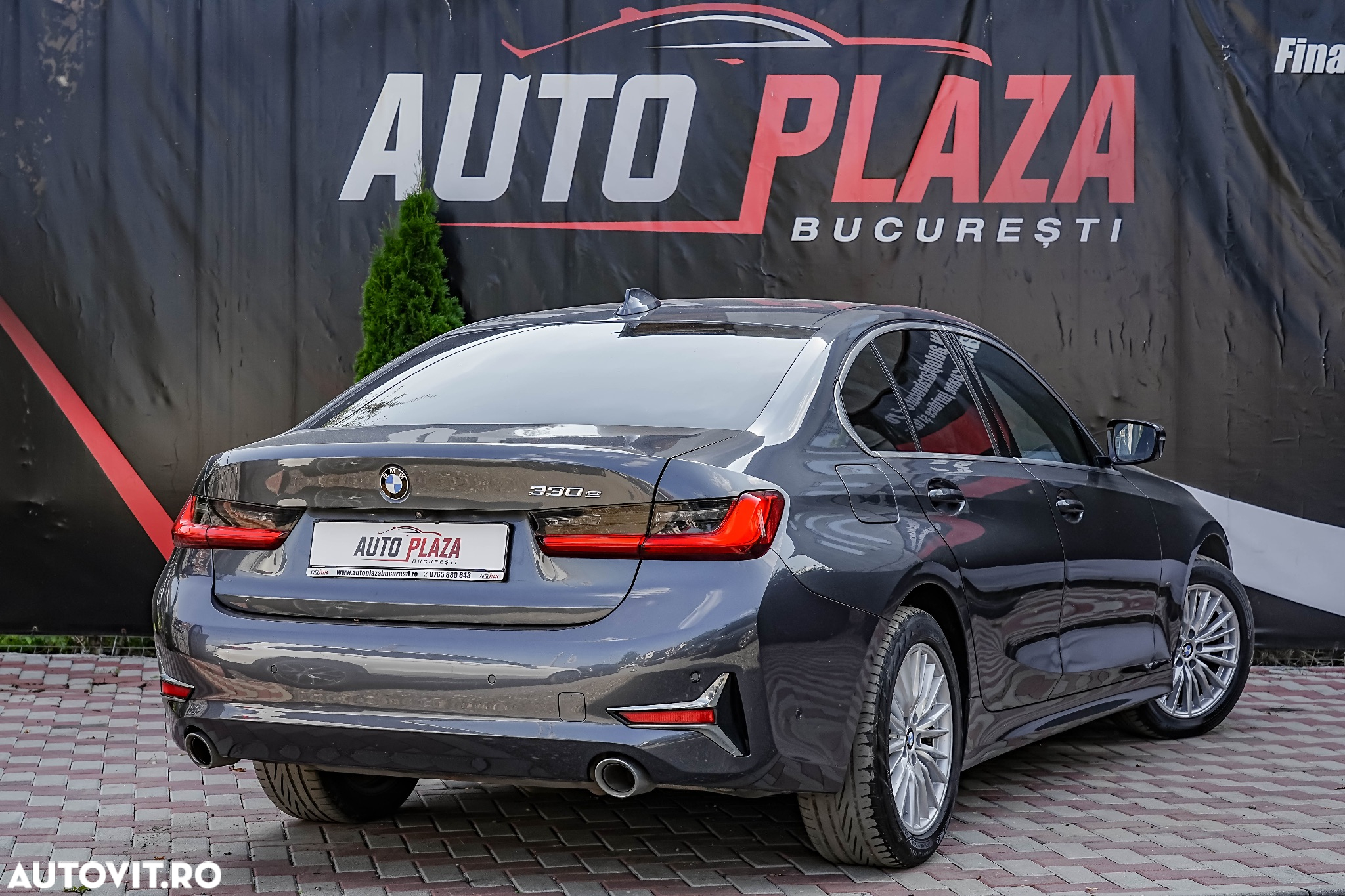 BMW Seria 3 330e Aut. Luxury Line - 8