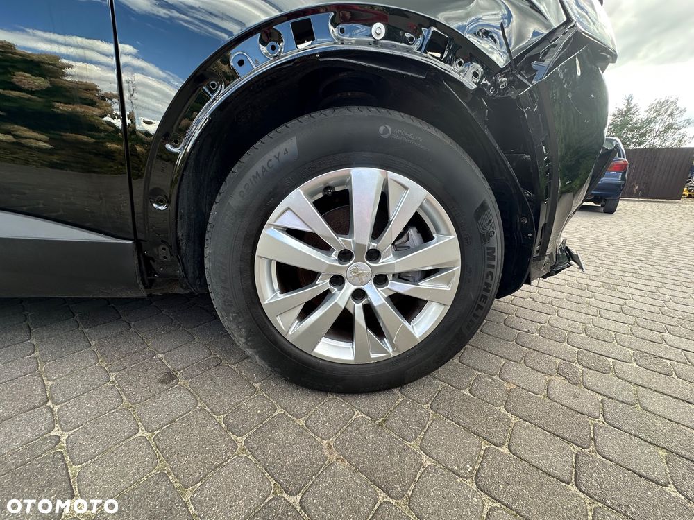 Peugeot 3008 1.2 PureTech Active Pack S&S EAT8 - 18