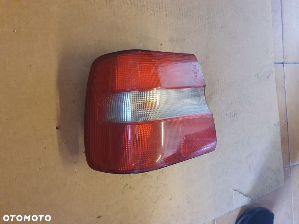 LAMPA LEWY TYŁ VOLVO S70 97-00 - 2
