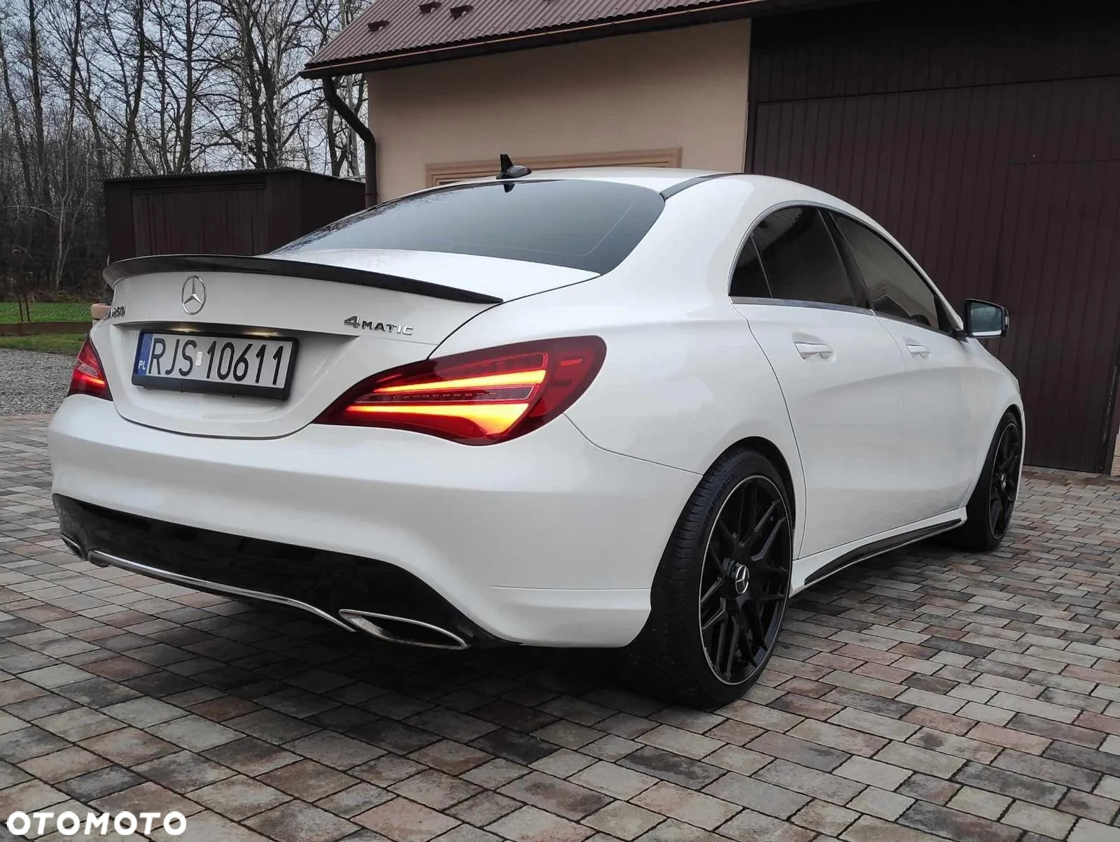 Mercedes-Benz CLA 250 4-Matic AMG Line - 3