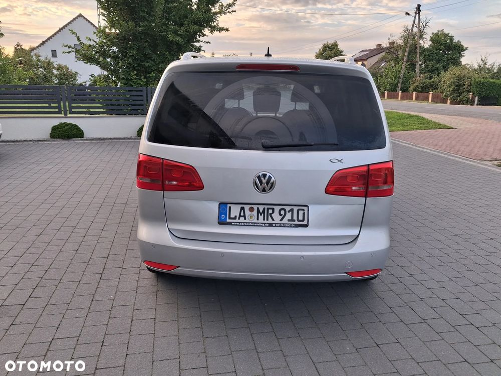 Volkswagen Touran 1.2 TSI STYLE - 23