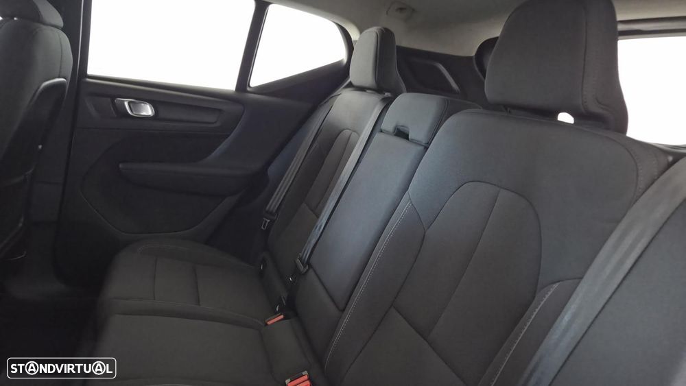 Volvo XC 40 1.5 T2 Plus Dark Auto - 13