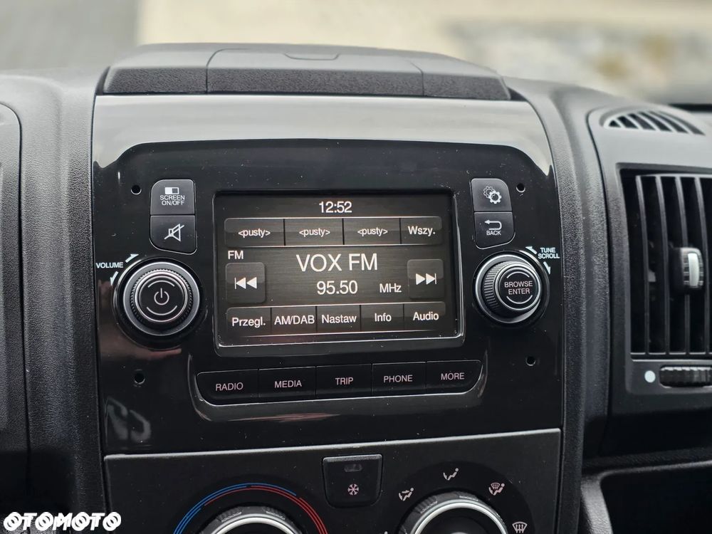 Peugeot Boxer L4H2 Extra Long 2.2 Diesel 165 Koni BEZWYPADKOWY z Polskiego Salonu I Model 2023 rok IPierwszy i Jedyny Właściciel I SERWISOWANY I Wyjątkowo Atrakcyjny Egzemplarz I - 29