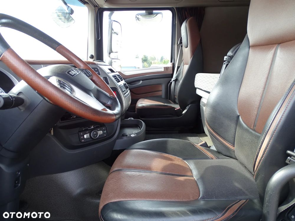 DAF XF 530 Super Space Cab - 8
