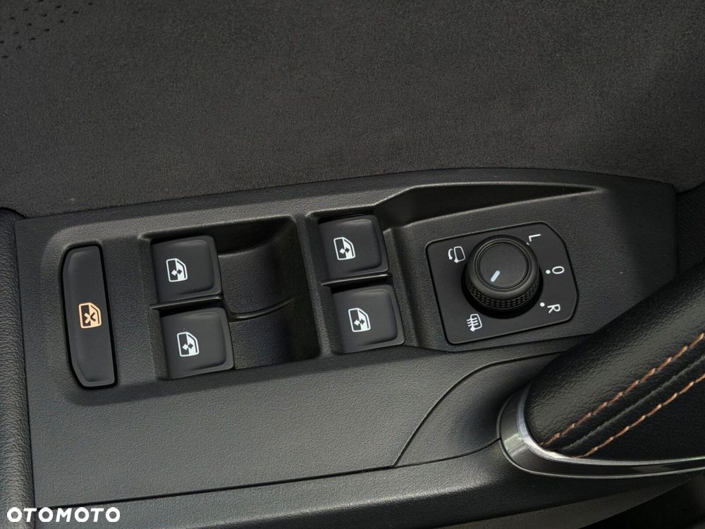 Cupra Formentor 1.5 eTSI mHEV DSG - 35