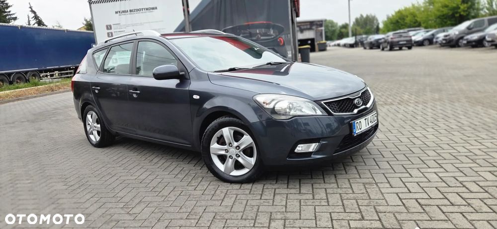 Kia Ceed 1.4 CVVT Dream-Team Edition - 20