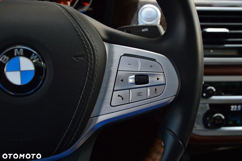 BMW Seria 7 M760Li xDrive V12 Excellence - 32