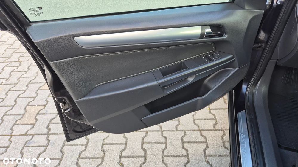 Opel Astra 1.7 CDTI DPF Cosmo - 18