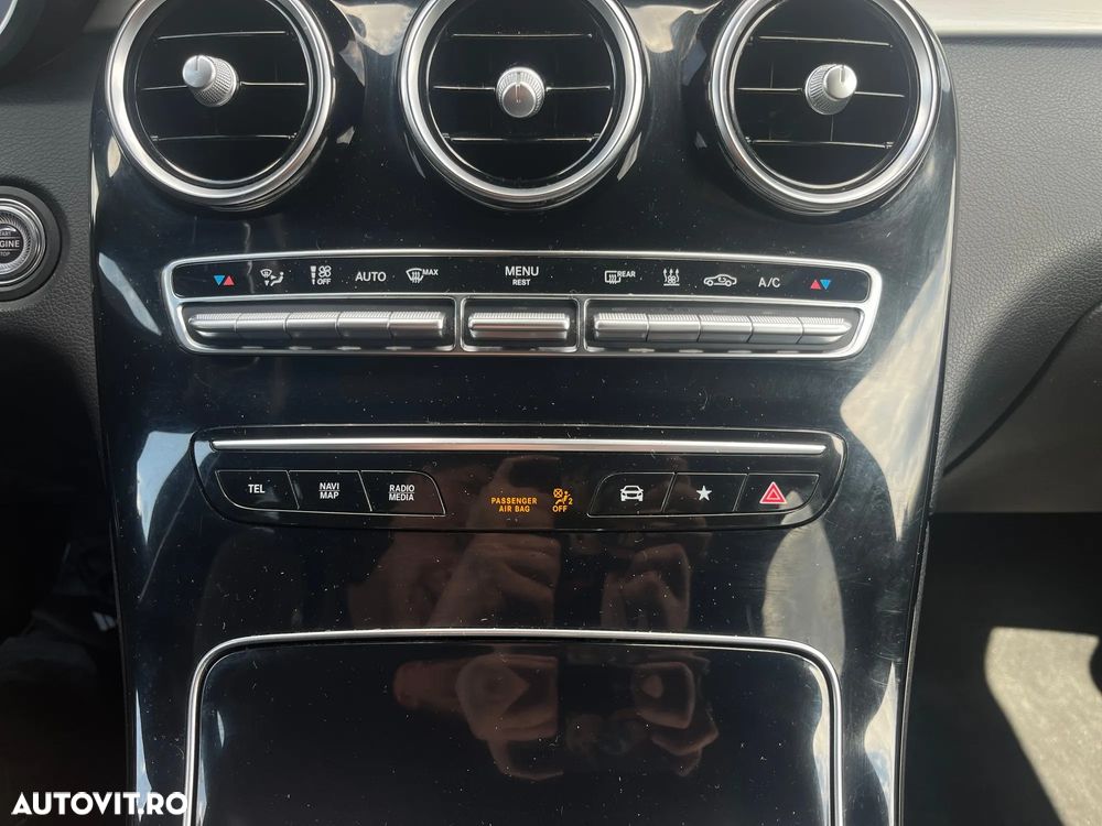 Mercedes-Benz GLC Coupe 300 de 4Matic 9G-TRONIC - 23