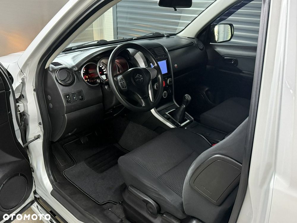Suzuki Grand Vitara - 12