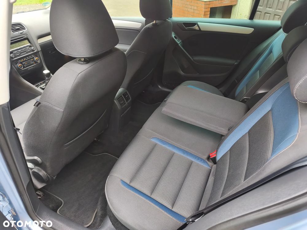 Volkswagen Golf - 28