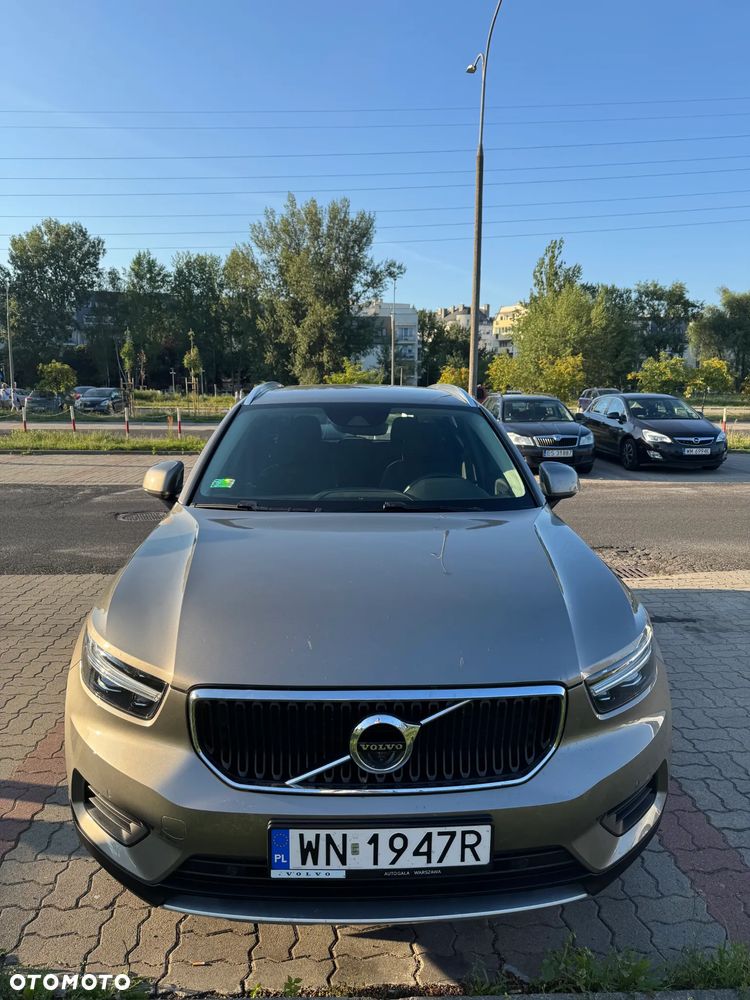 Volvo XC 40 T3 Momentum Pro - 3