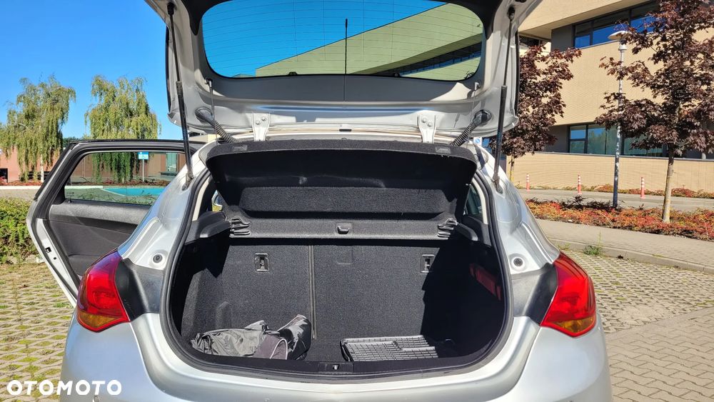 Opel Astra 1.7 CDTI Cosmo - 22