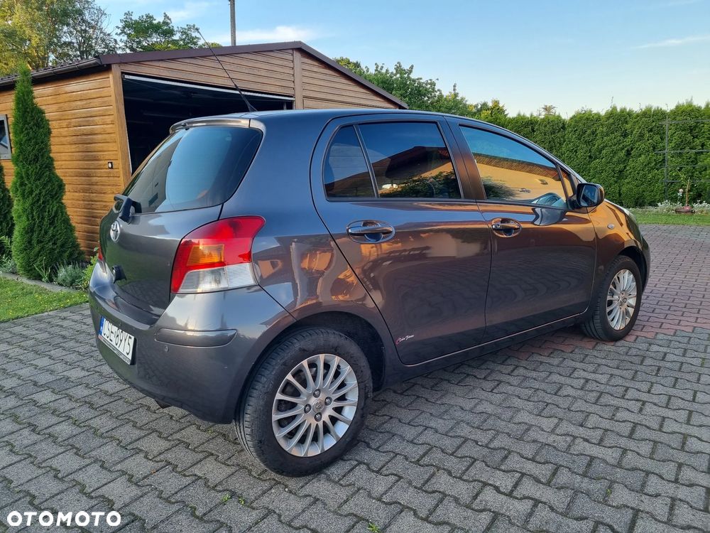 Toyota Yaris - 5