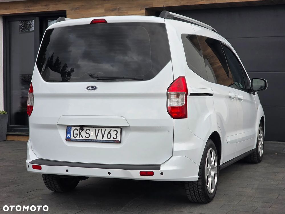 Ford Tourneo Courier 1.5 TDCi Titanium - 6