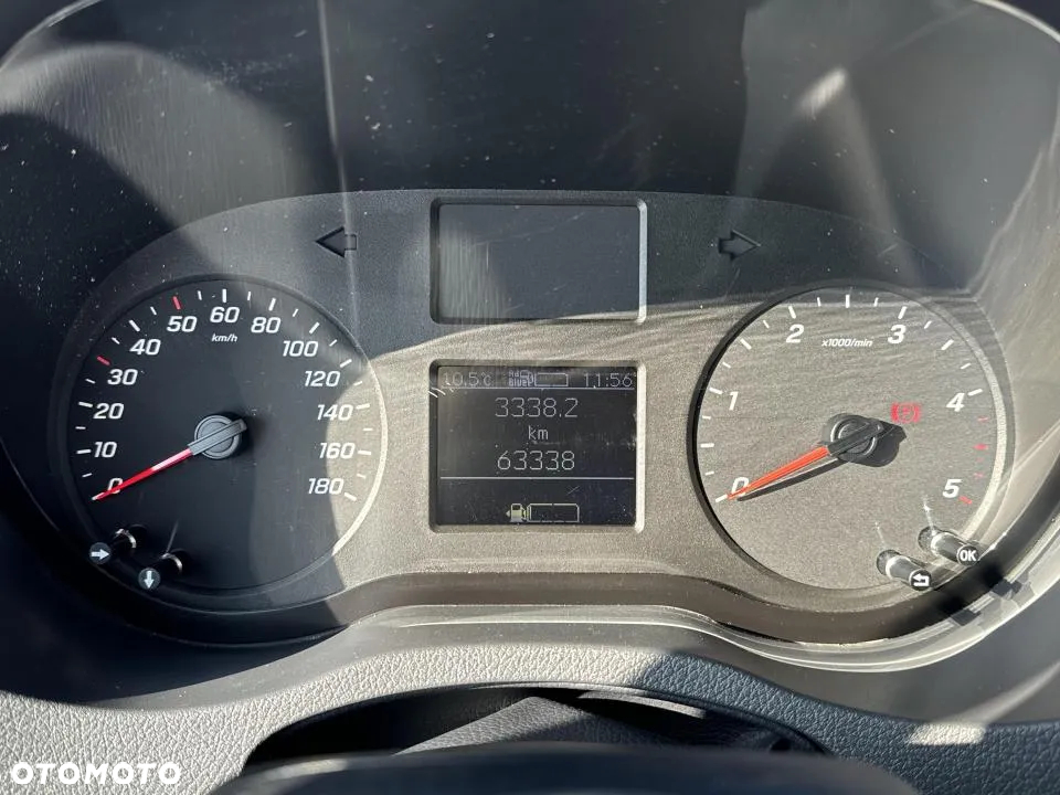 Mercedes-Benz Sprinter - 15