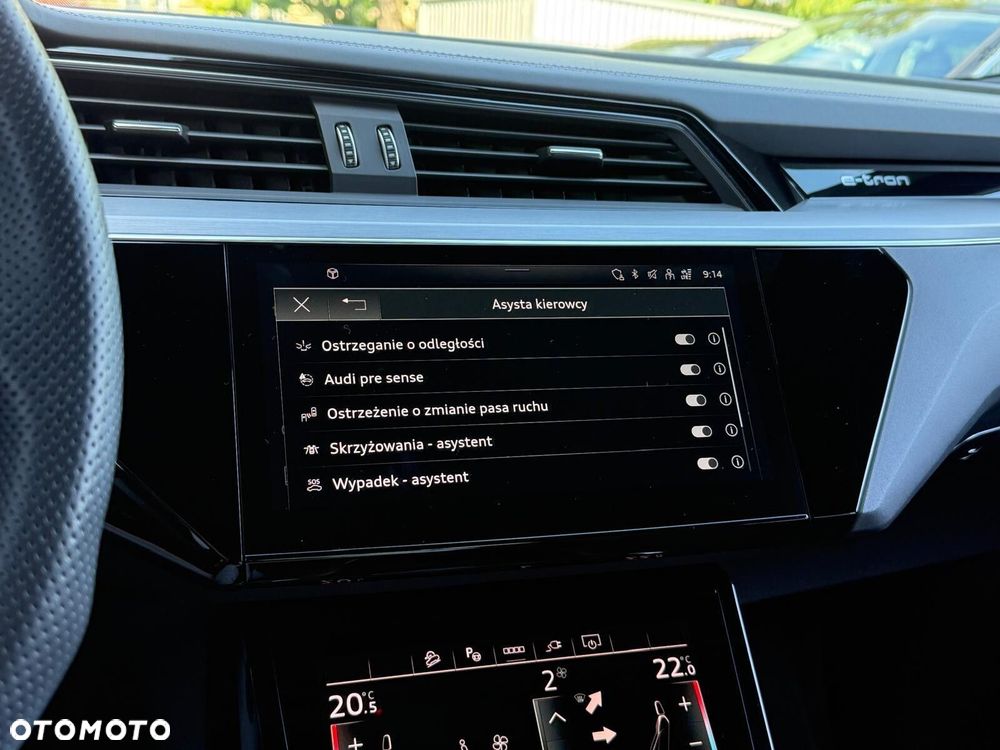 Audi Q8 Sportback e-tron - 37