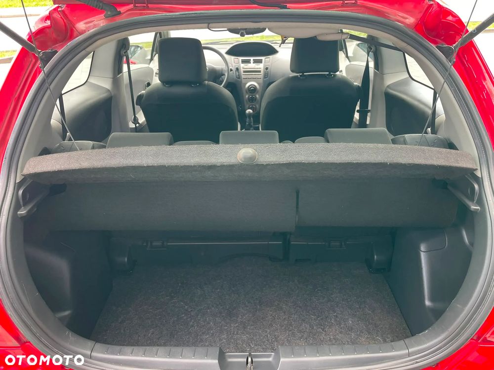 Toyota Yaris 1.0 Terra - 13