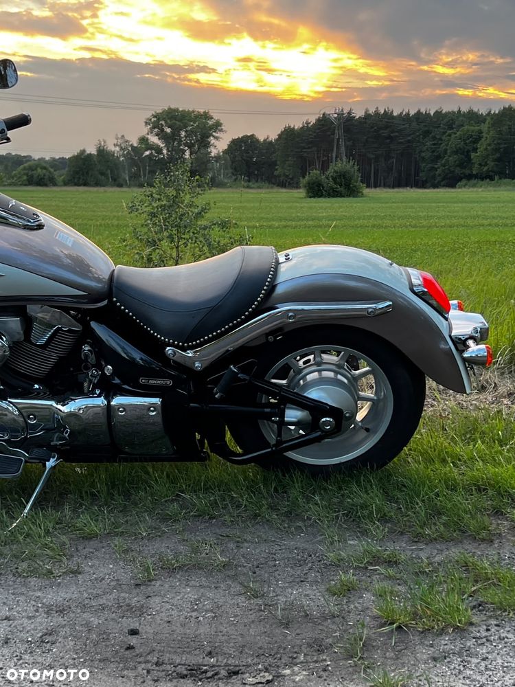 Suzuki Intruder - 29