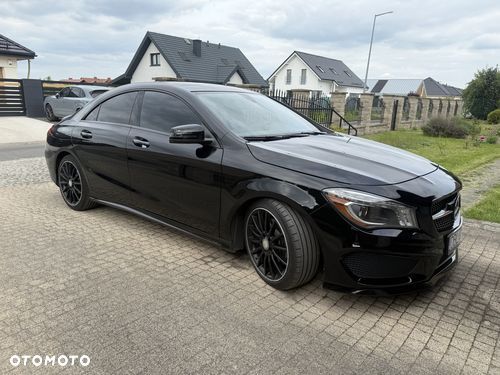 Mercedes-Benz CLA 250 7G-DCT AMG Line - 2