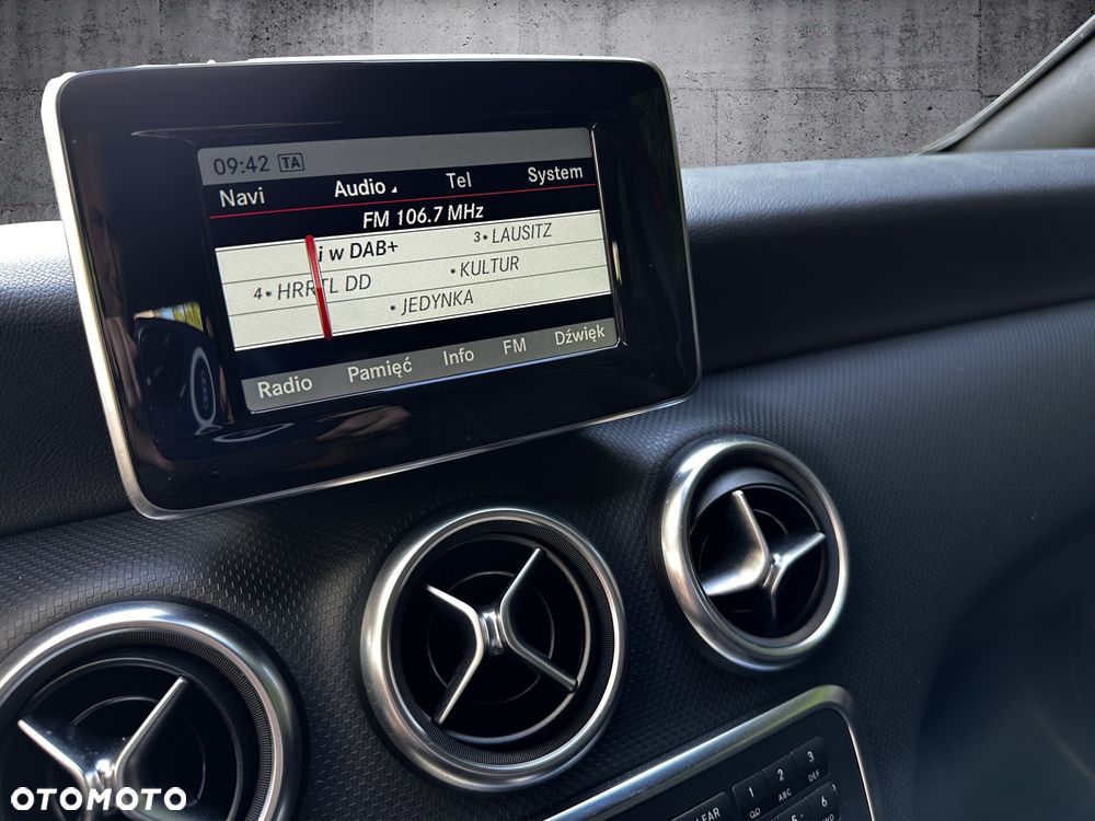 Mercedes-Benz Klasa A 180 (BlueEFFICIENCY) Urban - 20