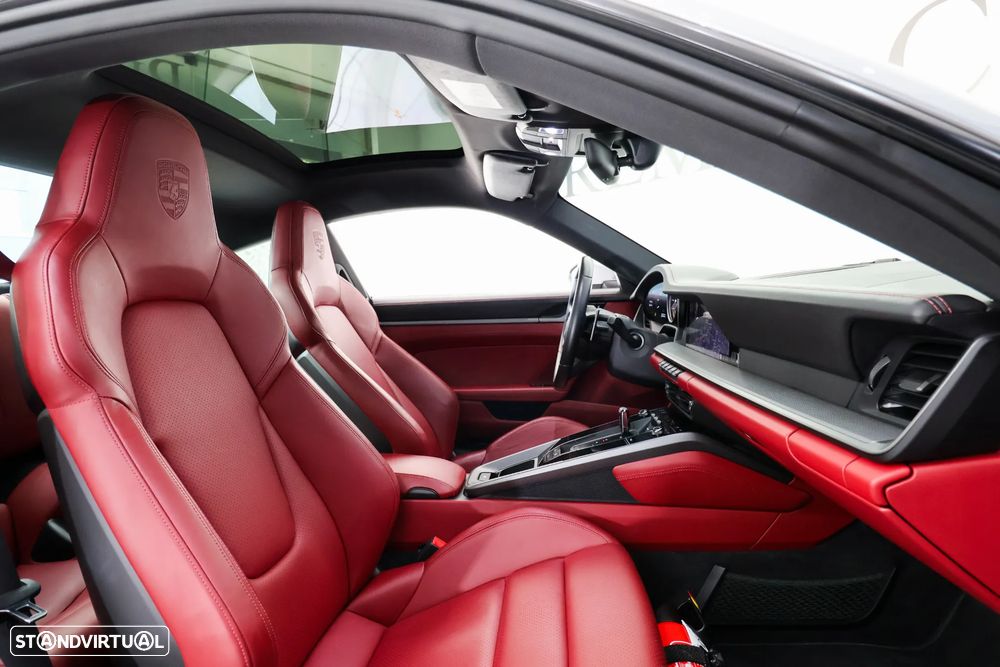 Porsche 911 (992) Carrera PDK - 37