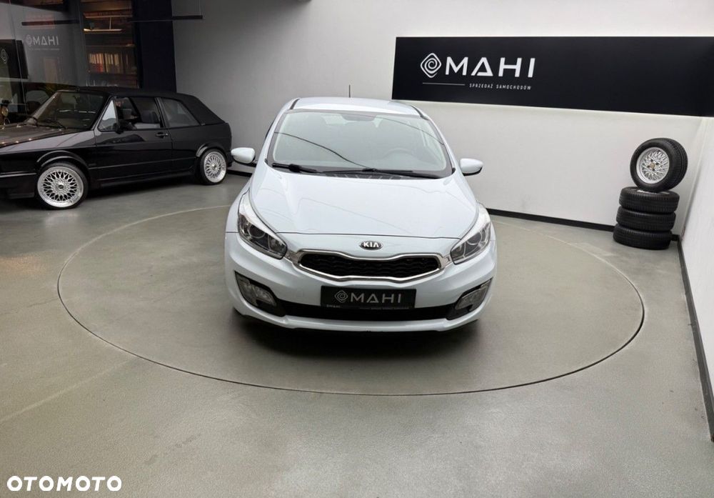 Kia Ceed - 4