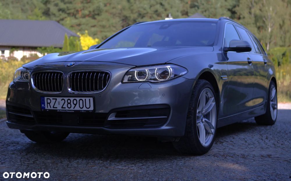 BMW Seria 5 535d xDrive Touring Luxury Line - 2