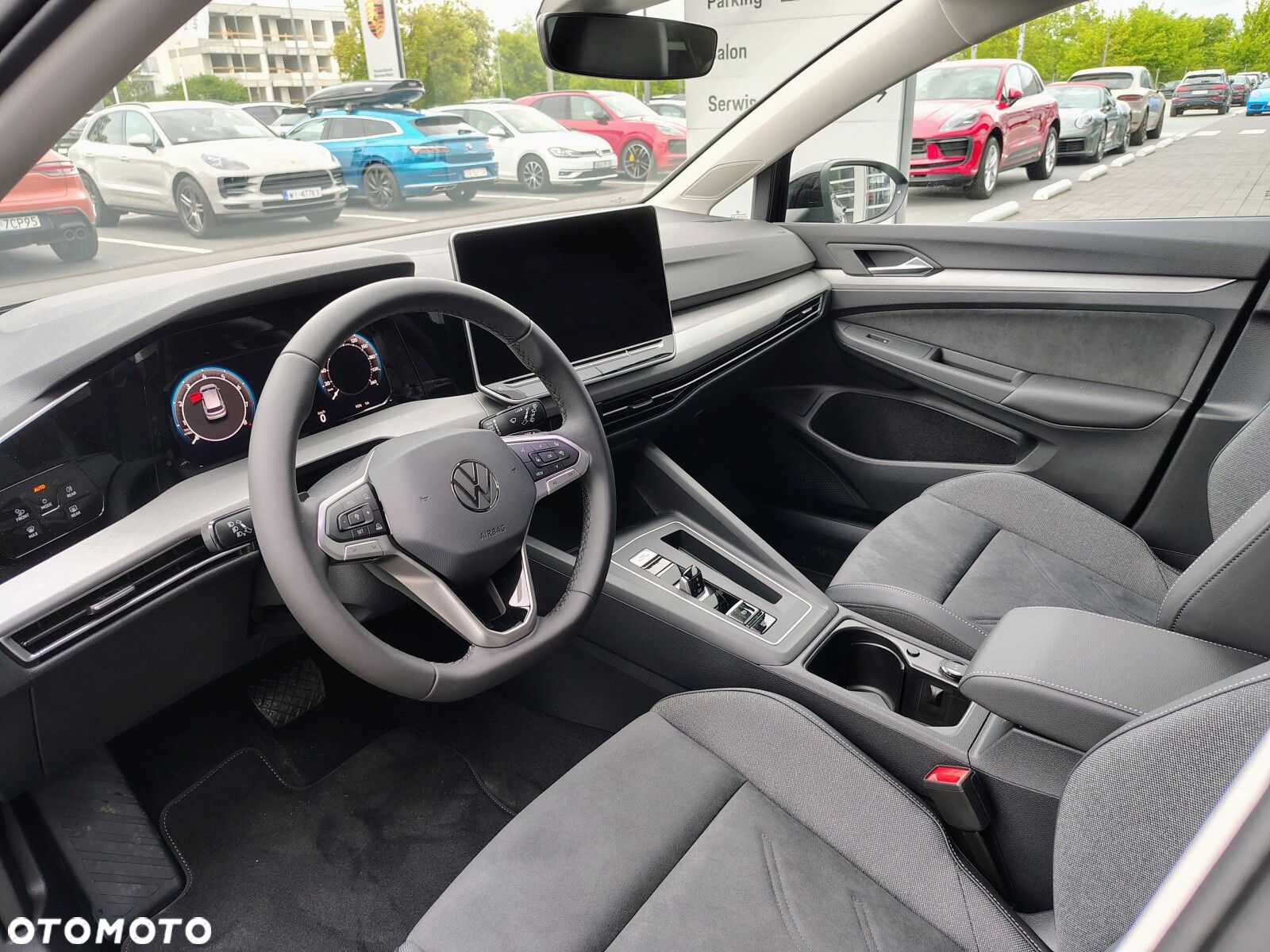 Volkswagen Golf - 10