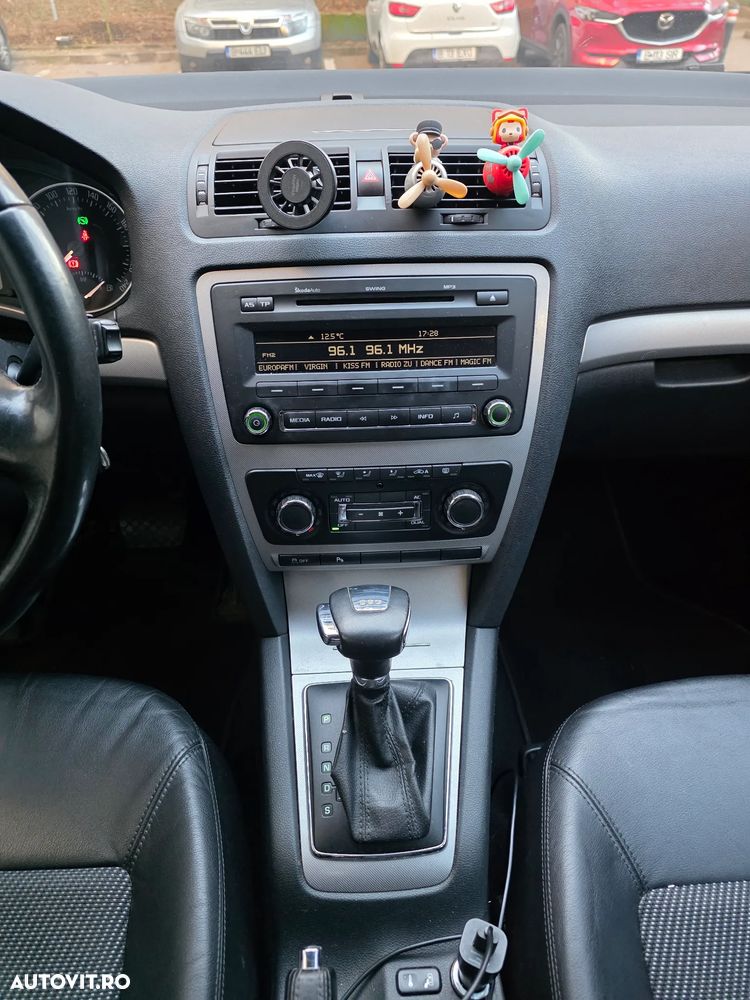 Skoda Octavia 1.6 TDI Business DSG - 9