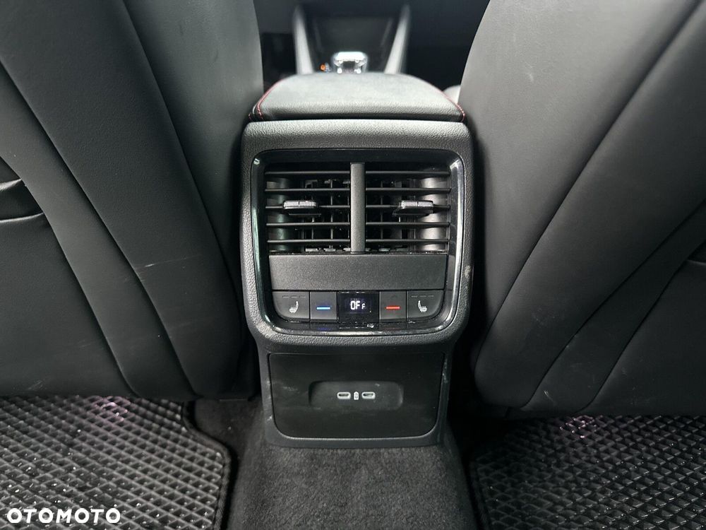 Skoda Octavia 2.0 TDI RS DSG - 40