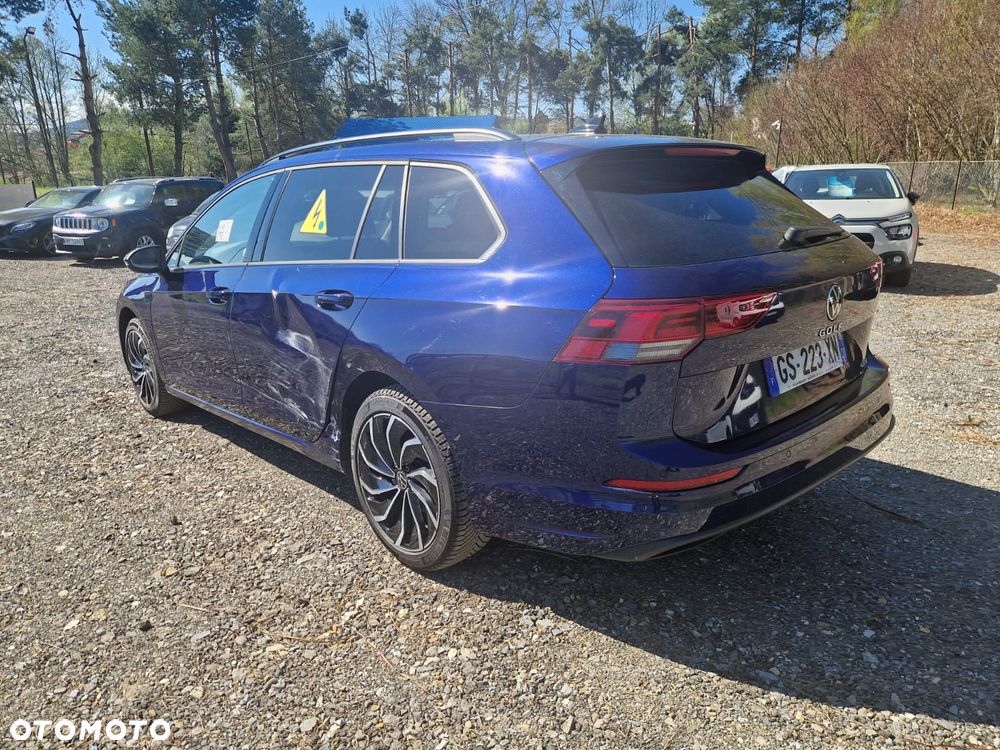 Volkswagen Golf 1.0 eTSI OPF DSG Active - 8