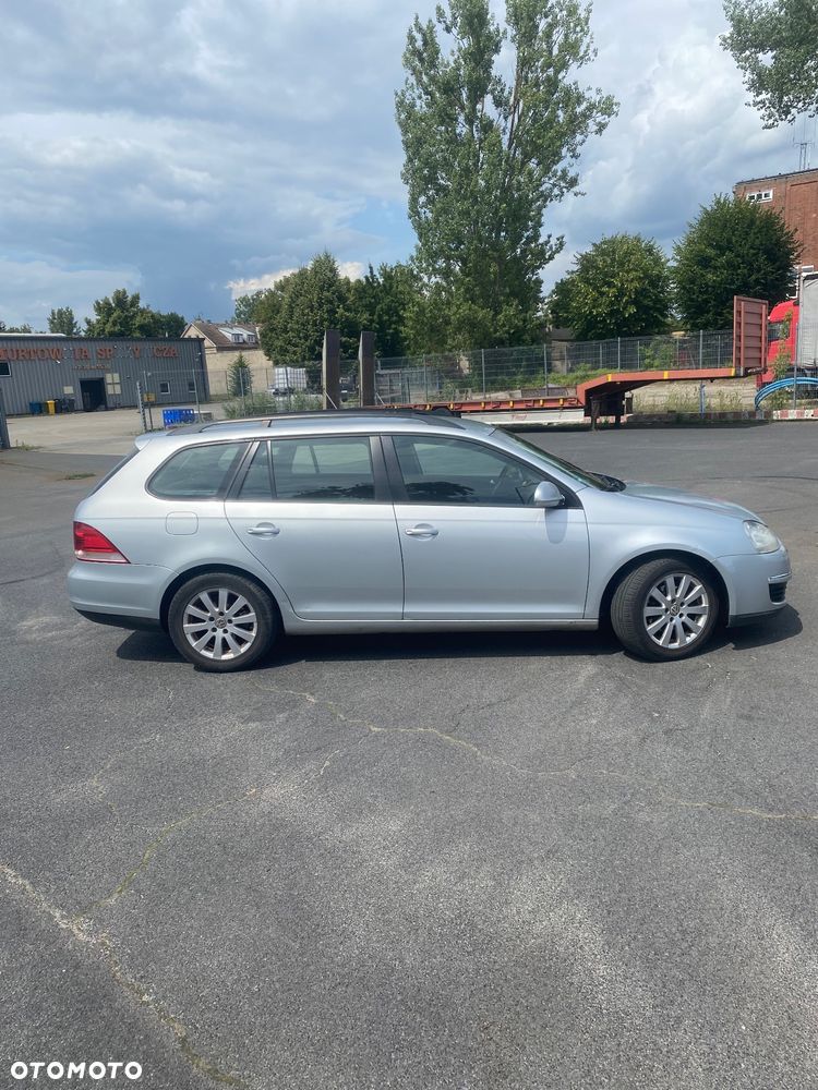 Volkswagen Golf V 1.9 TDI Comfortline - 3
