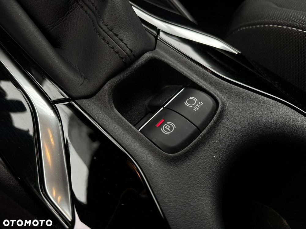 Toyota Corolla 2.0 Hybrid Comfort - 28