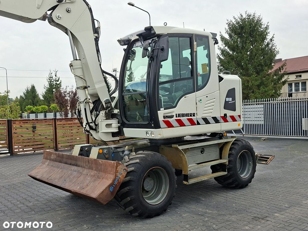 Liebherr A912 Compact - 4