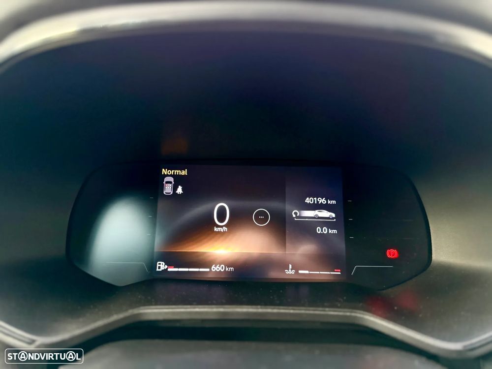 Renault Clio 1.0 TCe Evolution - 21