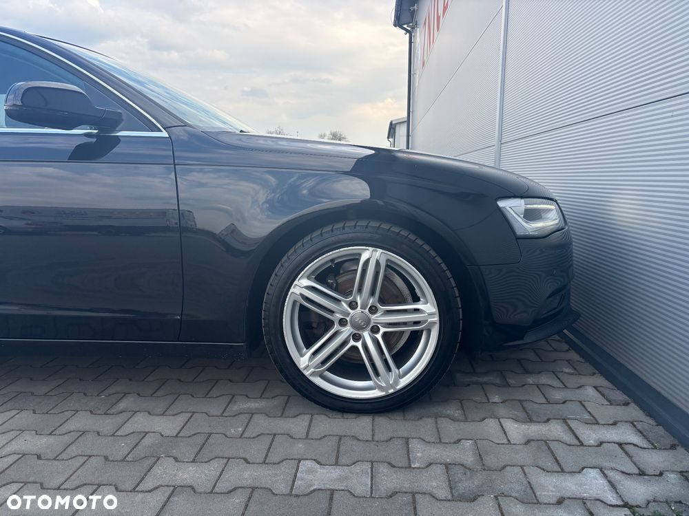 Audi A4 Avant 2.0 TDI DPF quattro Attraction - 22