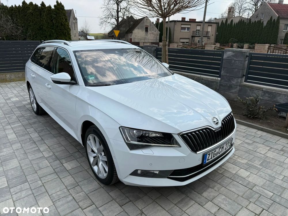 Skoda Superb 2.0 TDI DSG Premium Edition - 5