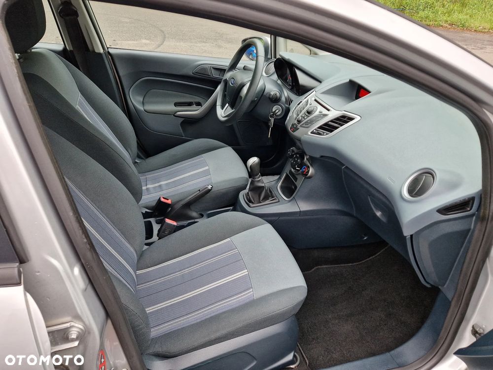 Ford Fiesta 1.4 Champions Edition - 22