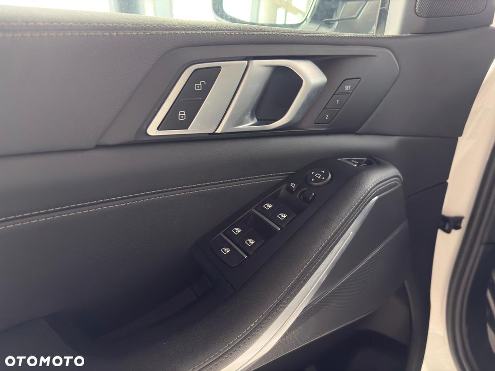 BMW X5 xDrive25d - 16