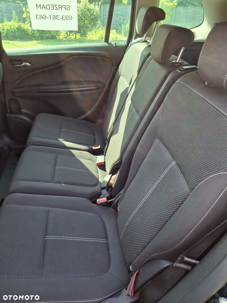 Opel Zafira 1.6 T SIDI Cosmo - 14